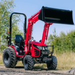 Tym Allrad-Kompakttraktor T255 mit Rasenbereifung und Frontlader